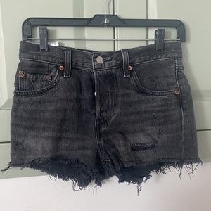 Levi’s highwaisted grey denim shorts.